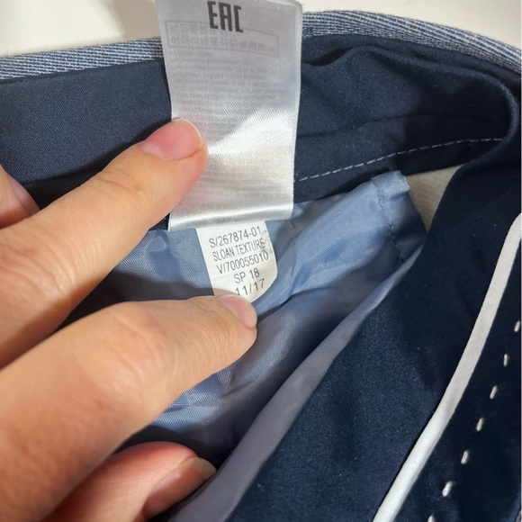 Banana Republic Sloan Texture Mid-Rise Pants in Blue Grey Cotton Viscose, 6 - Picture 10 of 13